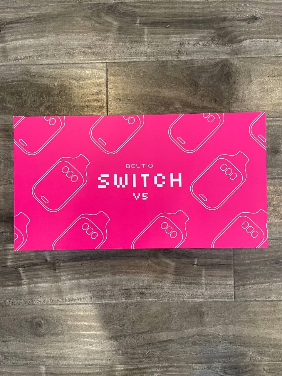 BOUTIQ SWITCH V5 BOUTIQ SWITCH V5 where flavor, convenience, and performance come together in one sleek device.