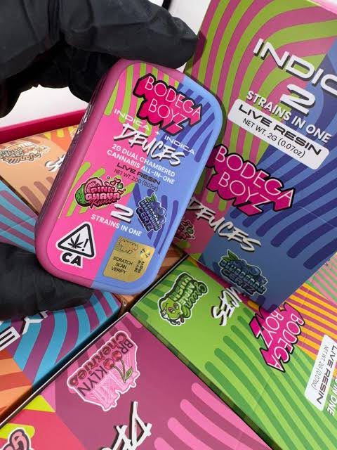 Bodega Boyz 2G Dual Chamber Disposable Experience ultimate vaping variety with the Bodega Boyz 2G Dual Chamber Disposable Vape.