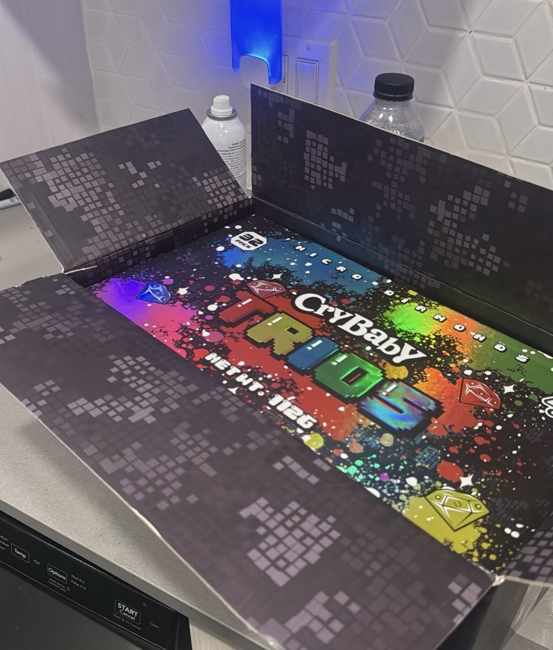 CRYBABY TRIOS WAX Experience the ultimate dab with Crybaby Trios Wax Micro Diamonds 3-in-1. Discover the potent, flavorful blend of THCA diamonds, live resin & cured resin. Learn about lab results, safety, and why it's a top-tier concentrate.