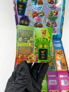 Discover the Buddha Bear 3G Disposable: the ultimate 3-in-1 dual chamber disposable vape with 3 grams of e-liquid, concentrate chamber, and included edibles